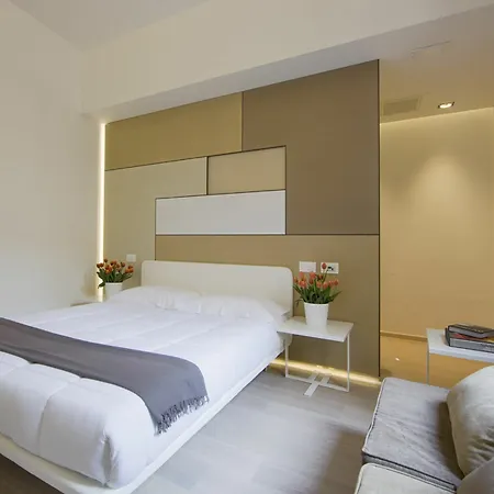 Santacroce Luxury 4* レッチェ