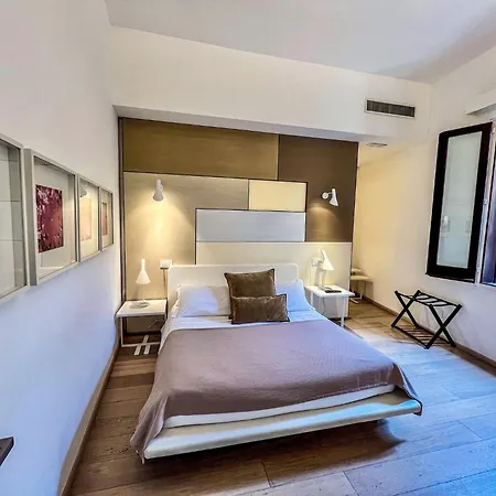 Гостевой дом Santacroce Luxury 4*