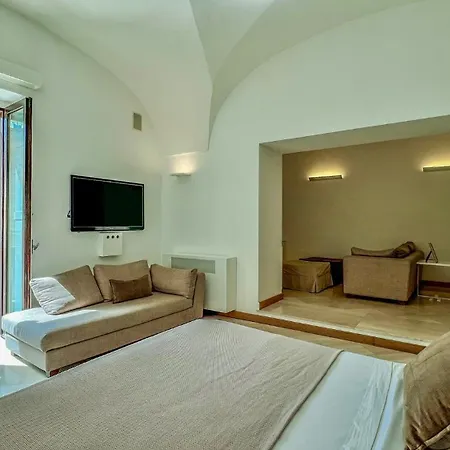 Santacroce Luxury Гостевой дом Лечче